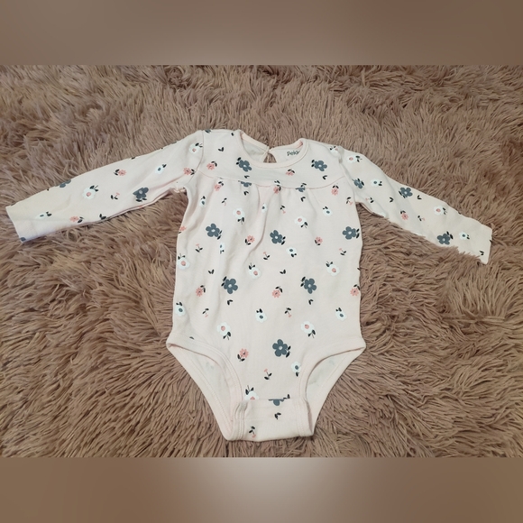 Baby girl bundle of clothes - Picture 8 of 8